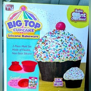 🧁🍰🎂🥰🥰TOP CAKE SILICONE BAKEWARE! BRAND NEW NEVER USED!!